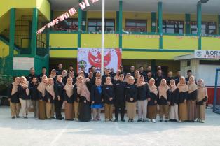 Yayasan, Staff, dan Guru